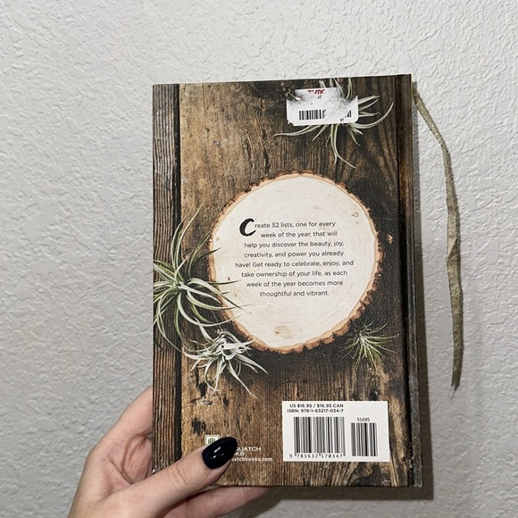 New “The 52 Lists Project” Book/Journal by Moorea Seal - Picture 4 of 5